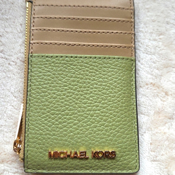 Michael Kors Olive and Beige‎ Card Holder - Picture 2 of 4